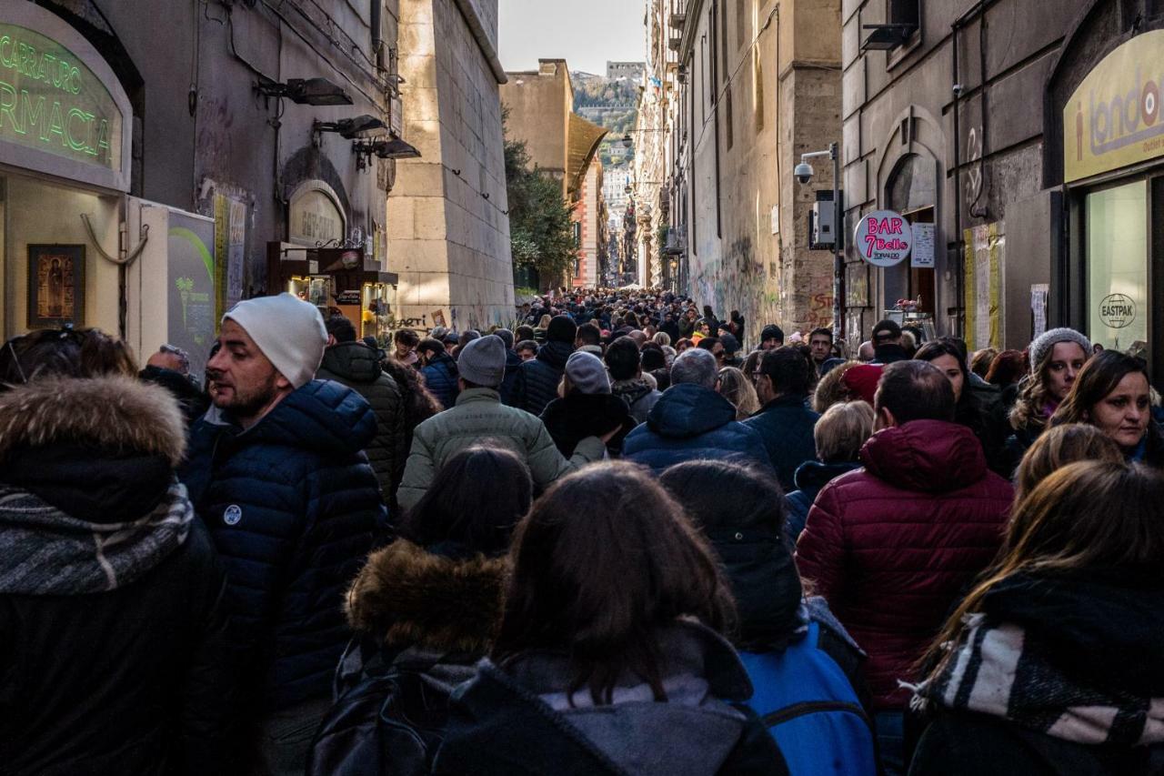 Art Suite Nel Cuore Di Napoli Exterior foto