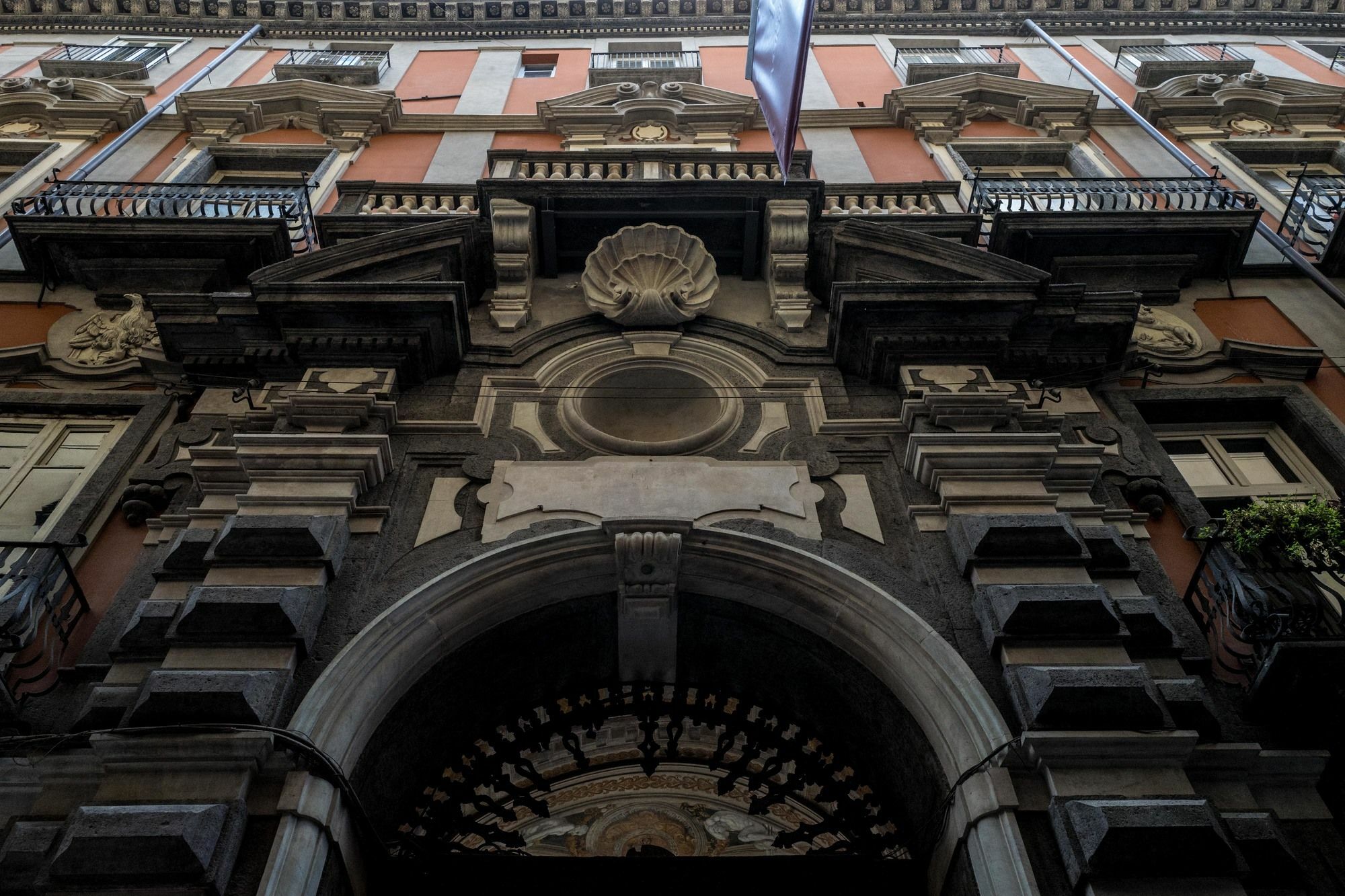 Art Suite Nel Cuore Di Napoli Exterior foto